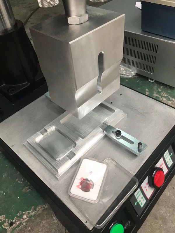 钱币封装盒超声波焊接机