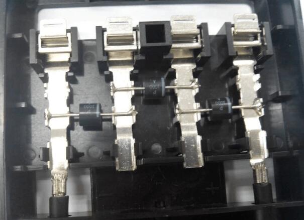 光伏接线盒细节描述