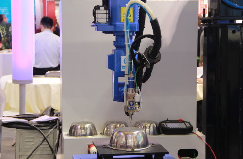 机器人换人浪潮已来,机遇和挑战并存