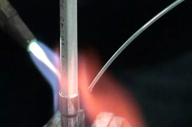 空调铜管焊接的方法与步骤