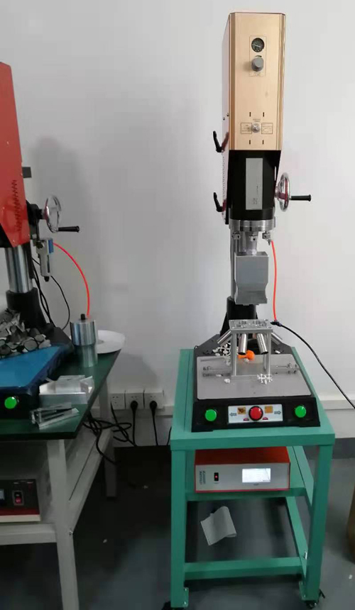 水泵尼龙叶轮压合超声波焊接模具视频