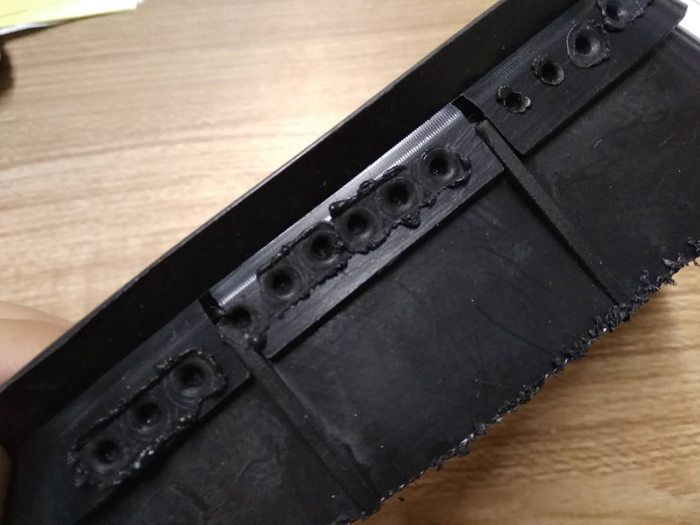 汽车塑料件拼接穿刺图片