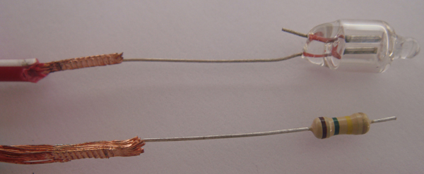 多股线与电阻管超声波焊接图片