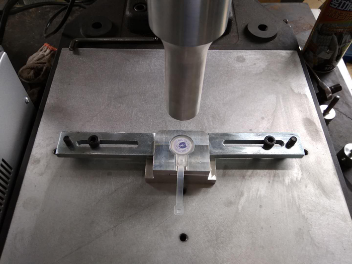 二维码鸡脚环超声波压合图片