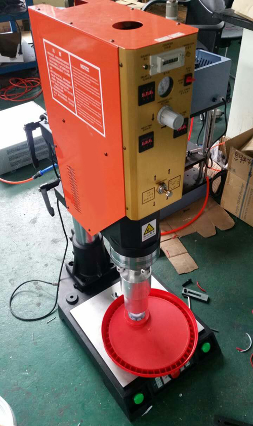 机油桶油嘴盖超声波热熔（十堰）