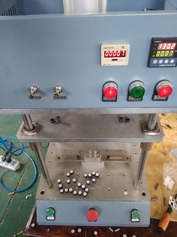 汽车大灯防水透气塞热压机（深圳）