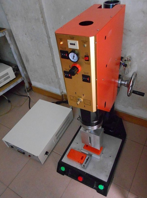 塑料密封水盒子焊接机