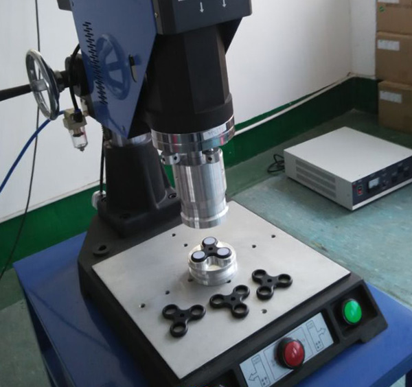 20K超声波塑料焊接机