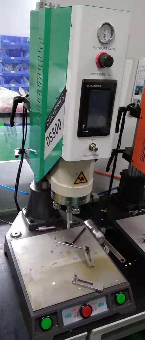 高精密超声波塑料焊接机
