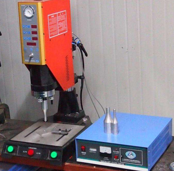 电子表镜面超声波焊接机
