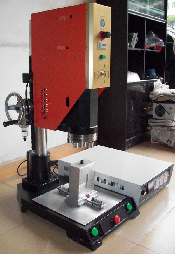 动力车电池焊接机