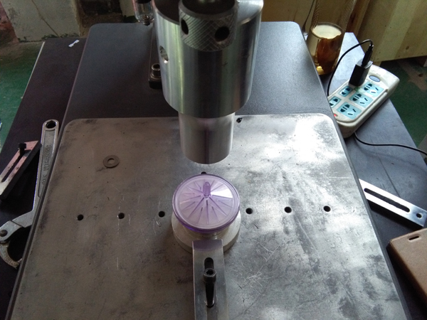 塑料过滤器焊接机