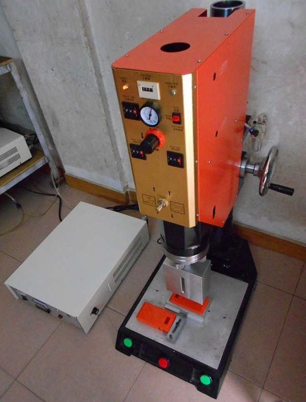 ABS制品超声波焊接机